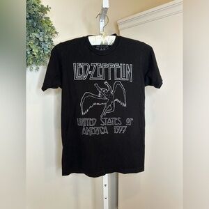 Led Zeppelin United States of America Short Sleeve T-Shirt in Black Size Small